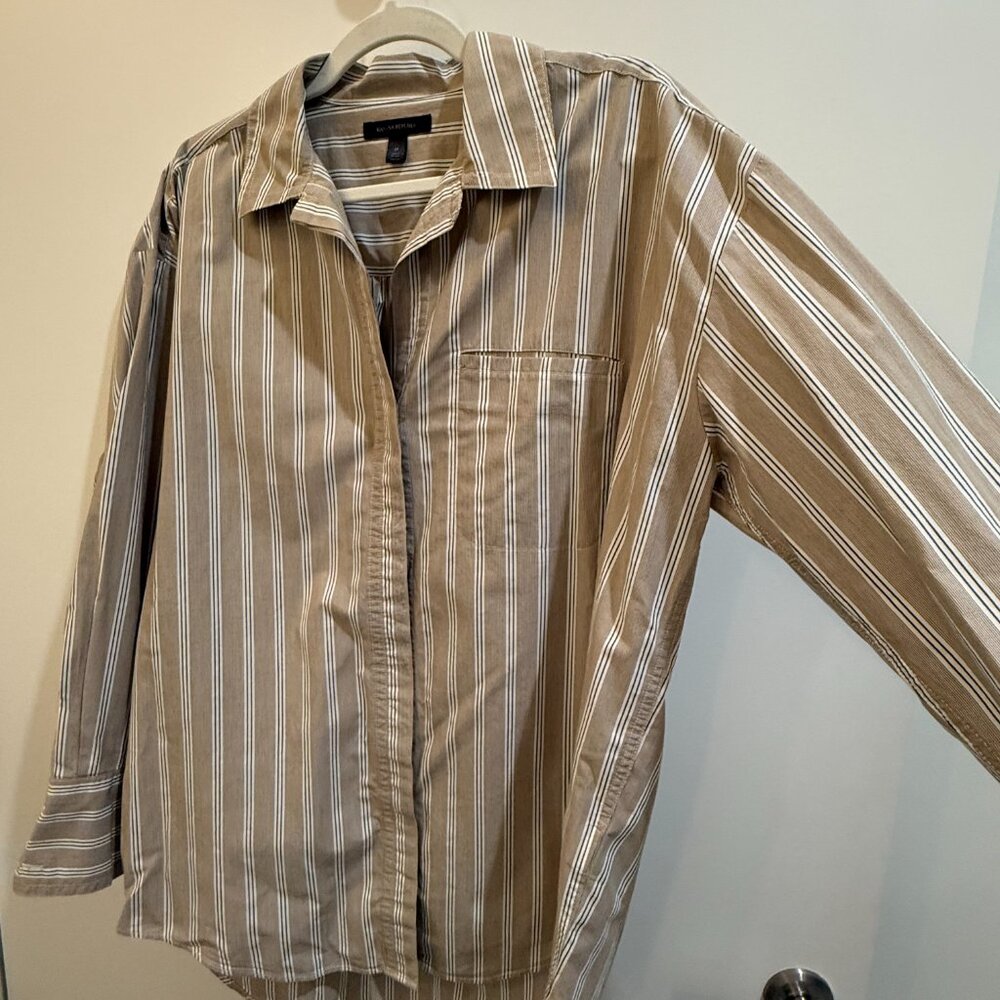 Banana Republic Tan Cream Striped Button-Down Shirt Size M Casual Work Top - Picture 3 of 7